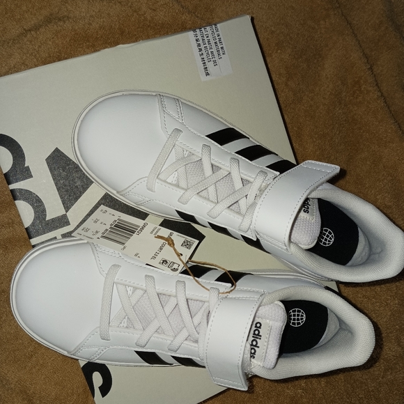KIDS' & BIG KIDS ADIDAS SHOES GRAND COURT 2.0 ELK, sizes: 11.5, 12 - Picture 3 of 6